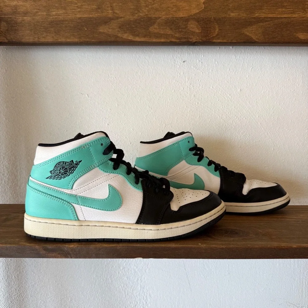Nike Air Jordan 1 Mid Tropical Twist Sneakers Mens Size 10.5 554724-132